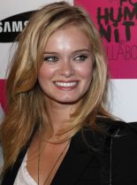 Sara Paxton photo