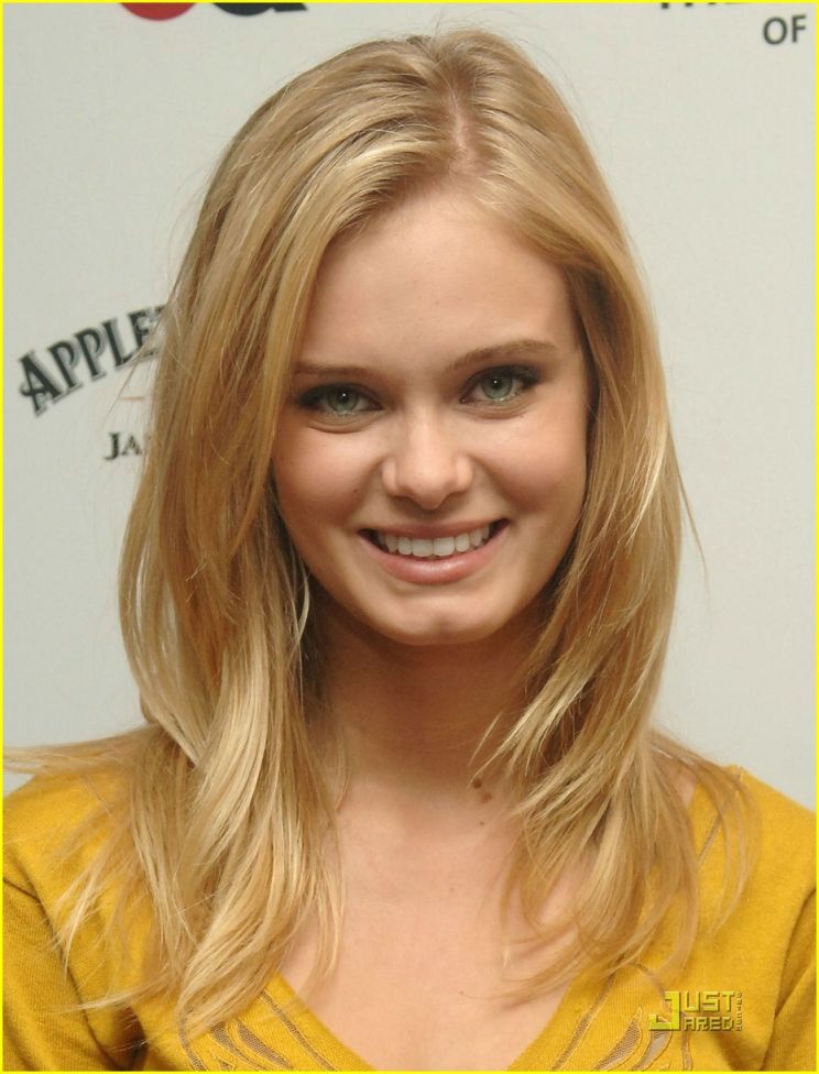 Sara Paxton