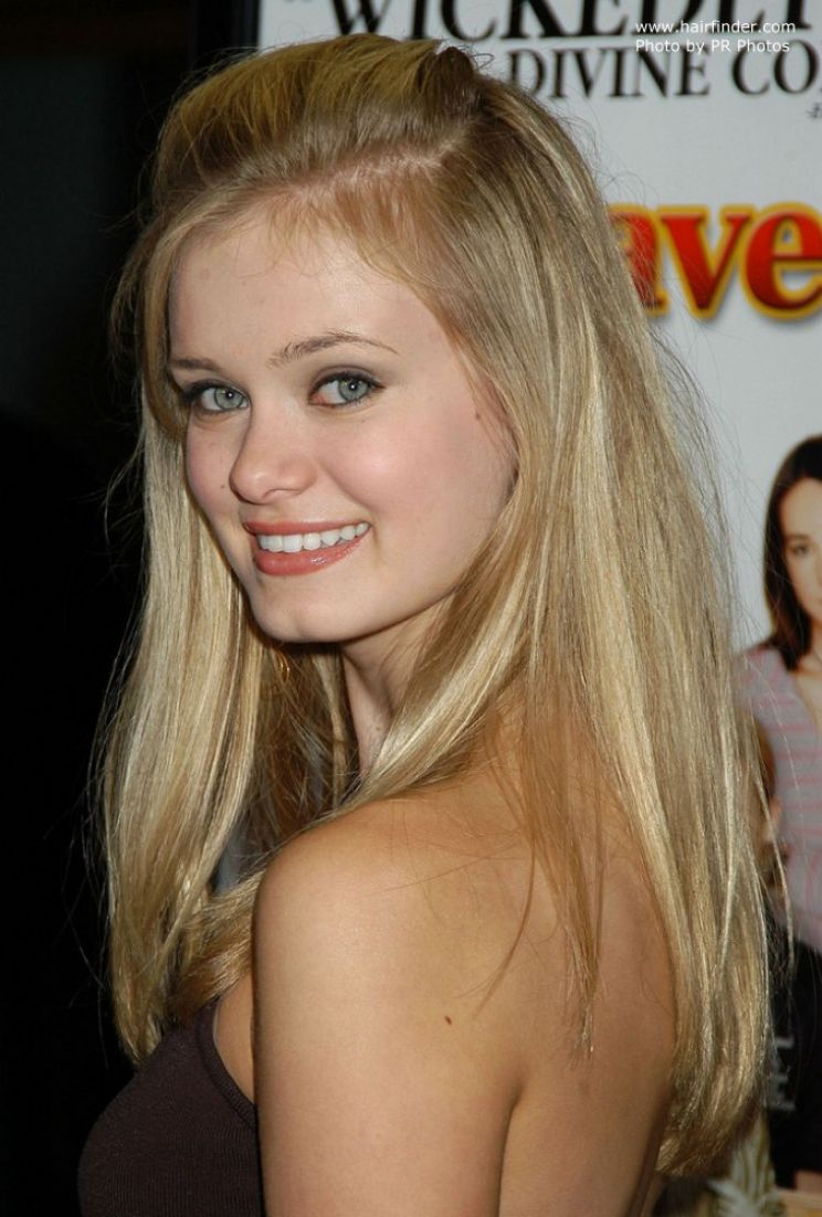 Sara Paxton