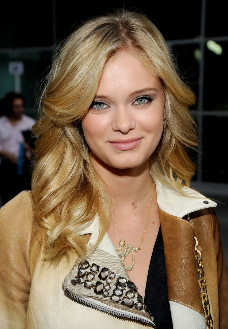 Sara Paxton