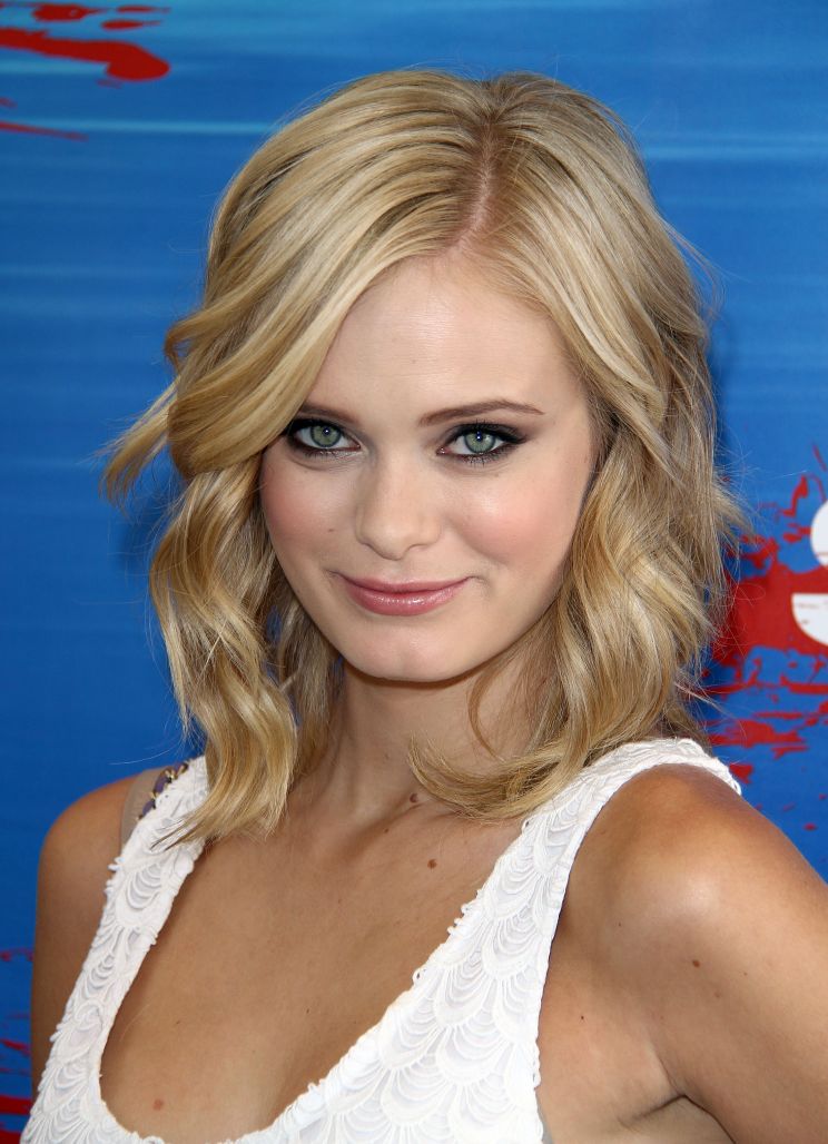 Sara Paxton