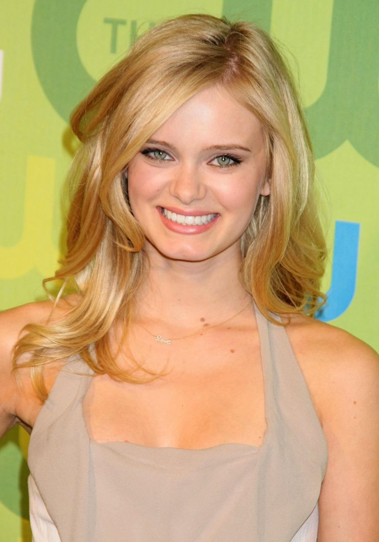 Sara Paxton