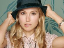 Sarah Carter