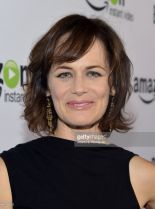 Sarah Clarke photo
