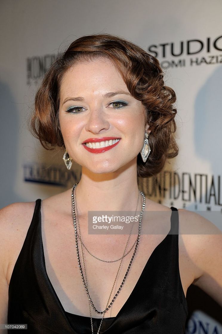 Sarah Drew