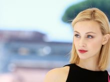 Sarah Gadon