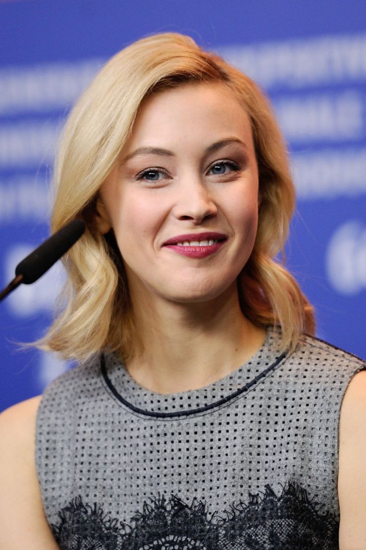 Sarah Gadon