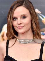 Sarah Ramos #294781 picture (Portrait Medium)