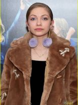 Sarah Ramos #294789 picture (Portrait Medium)