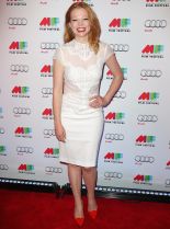 Sarah Snook photo