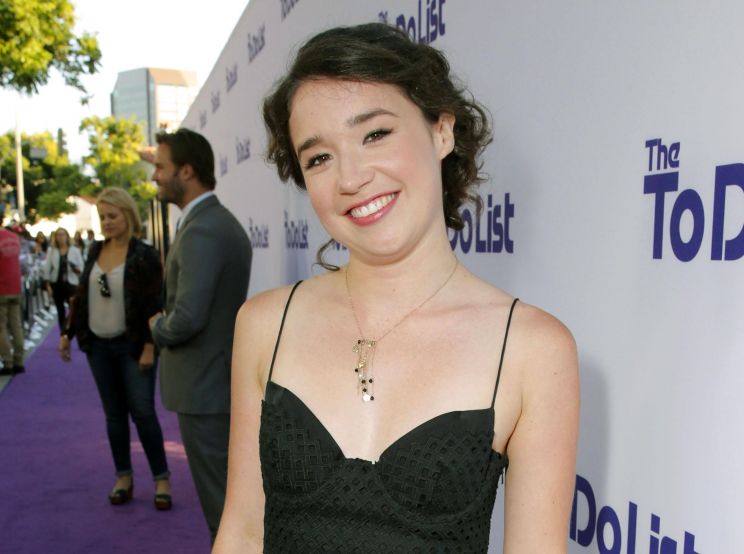 Sarah Steele