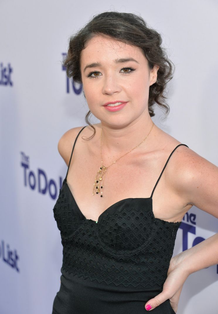 Sarah Steele