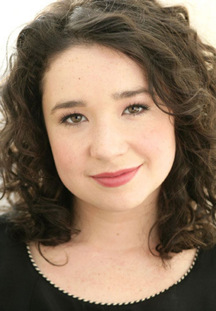 Sarah Steele