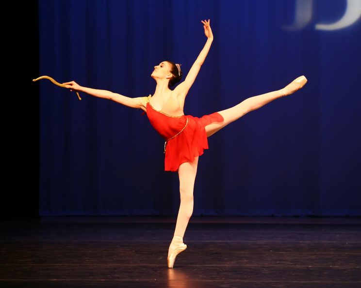 Sarah Steele