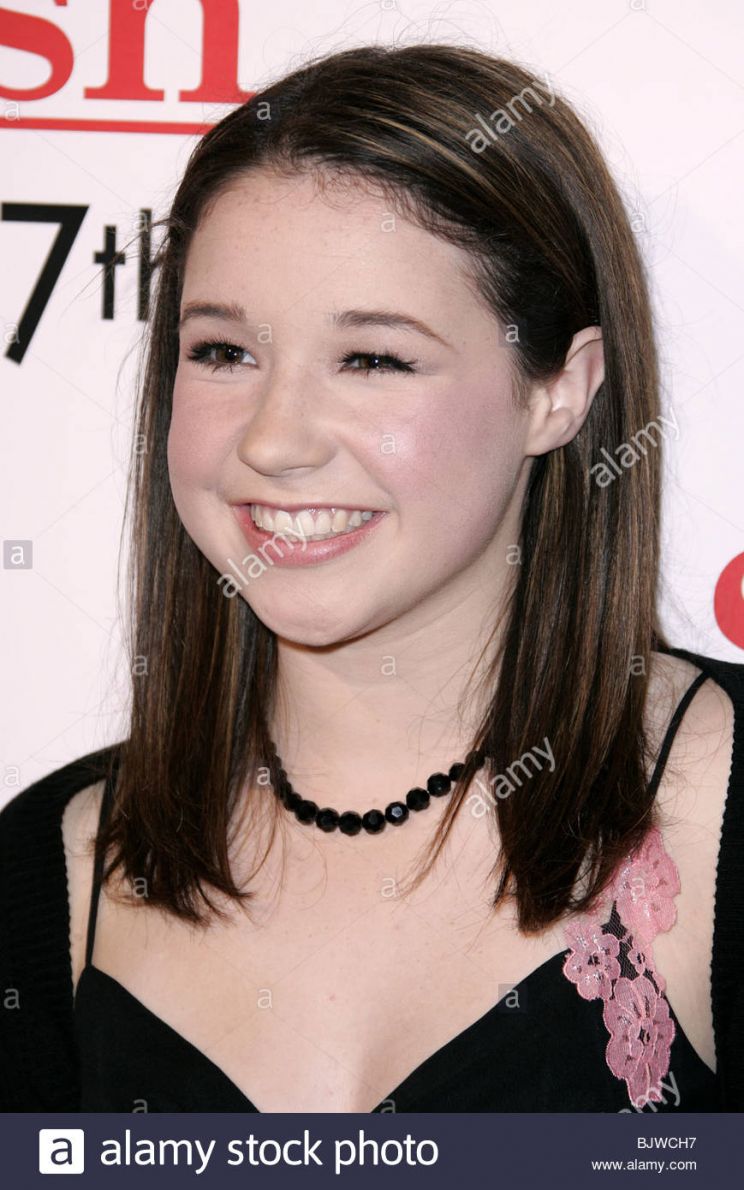 Sarah Steele