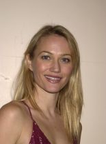 Sarah Wynter