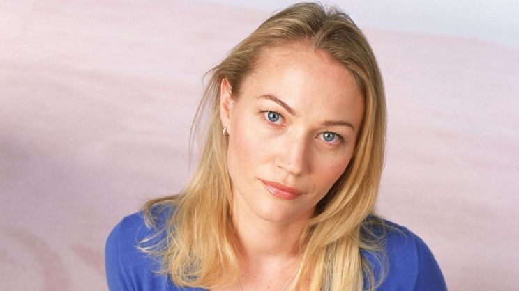 Sarah Wynter