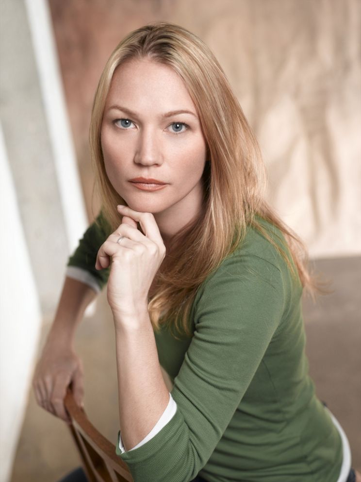 Sarah Wynter