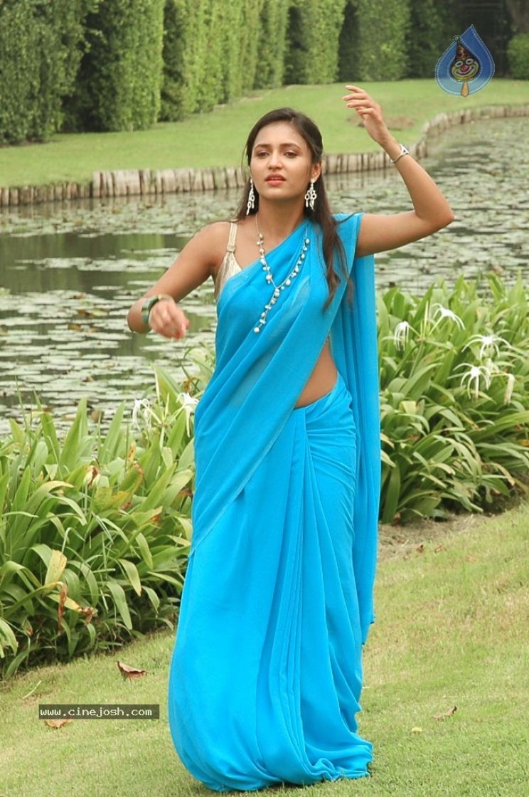 Sarayu Blue