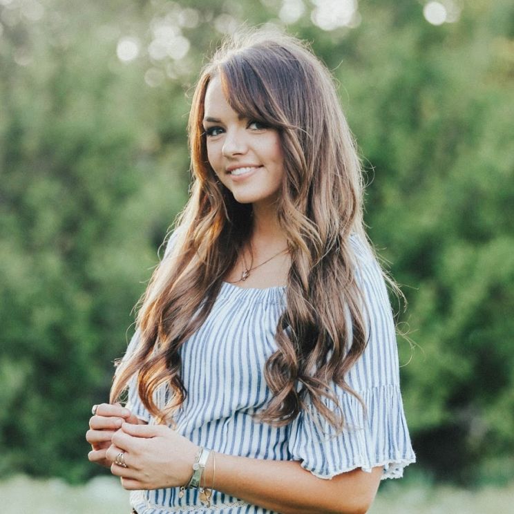 Sasha Sloan