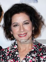 Saundra Santiago