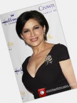 Saundra Santiago photo