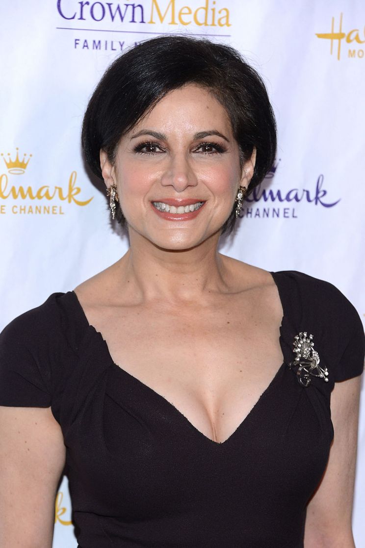 Saundra Santiago