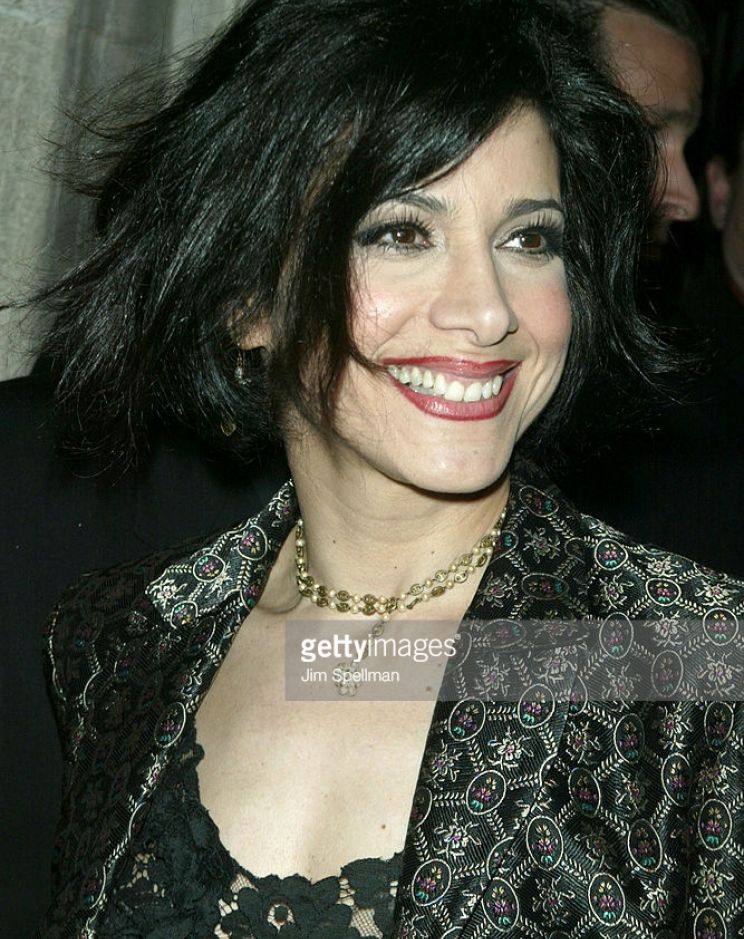 Saundra Santiago