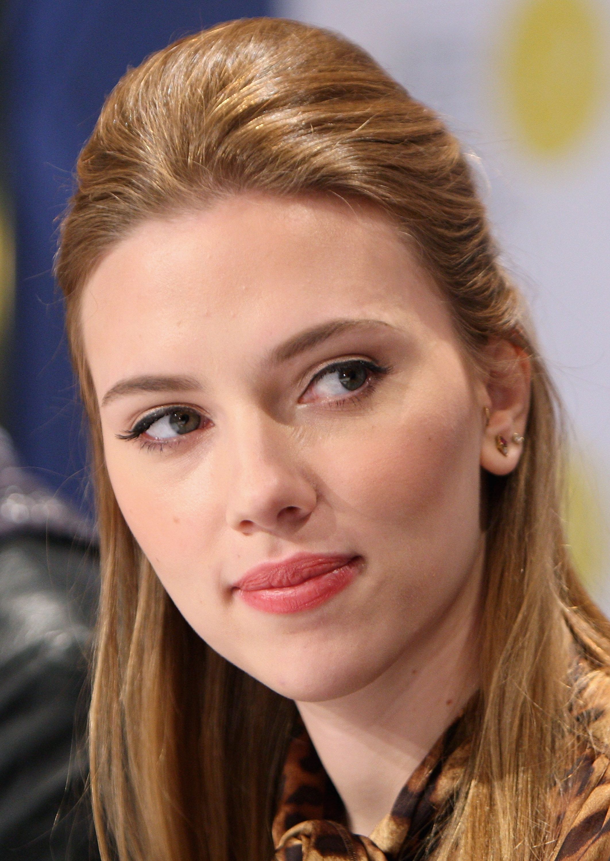 Pictures Of Scarlett Johansson
