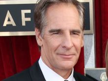 Scott Bakula