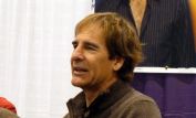 Scott Bakula