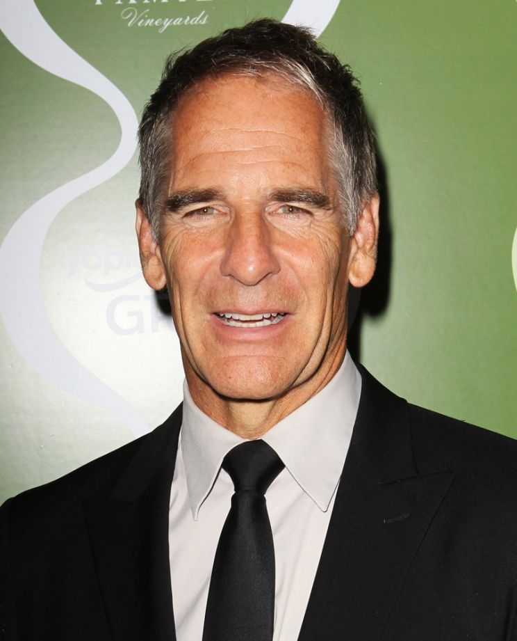 Scott Bakula