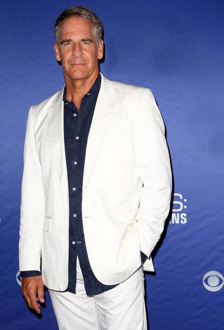 Scott Bakula