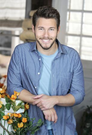 Scott Clifton