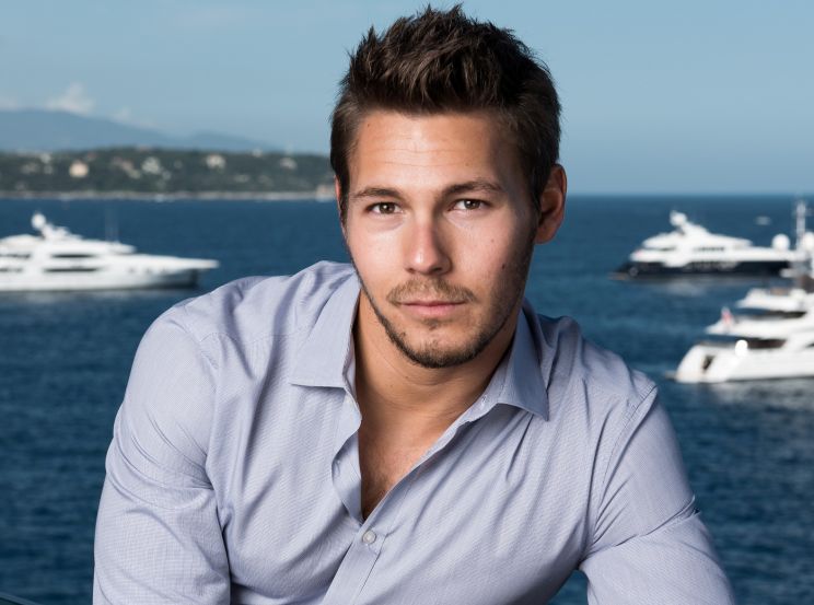 Scott Clifton