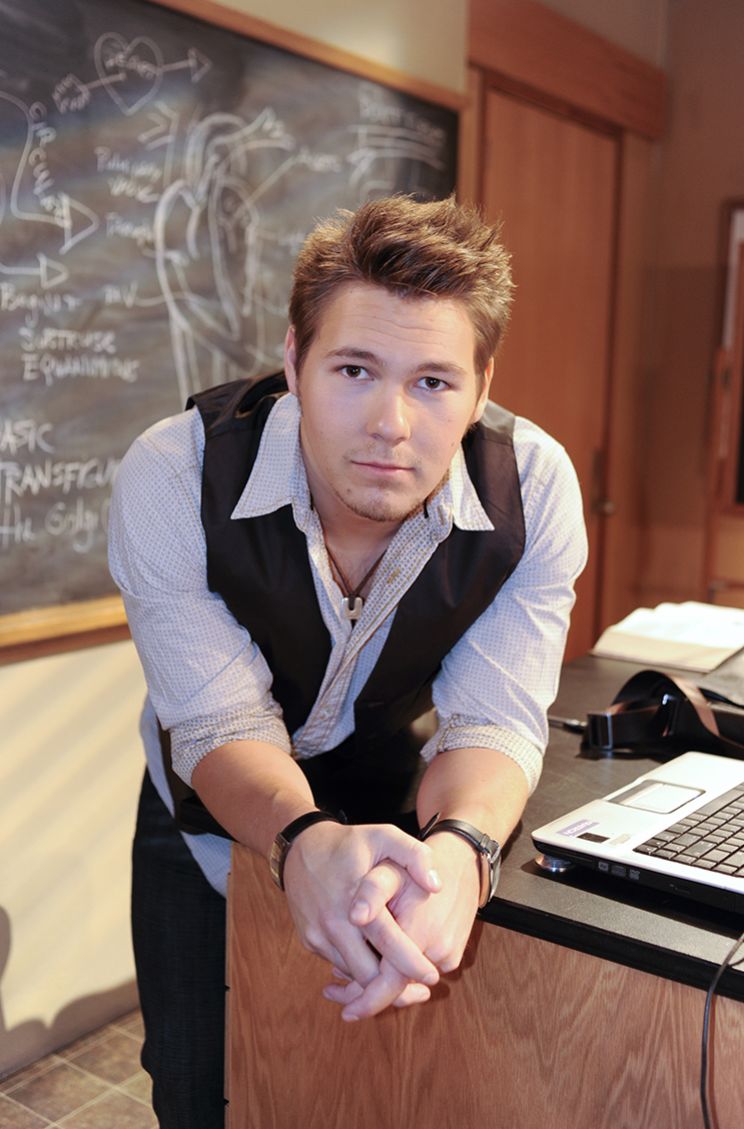 Scott Clifton