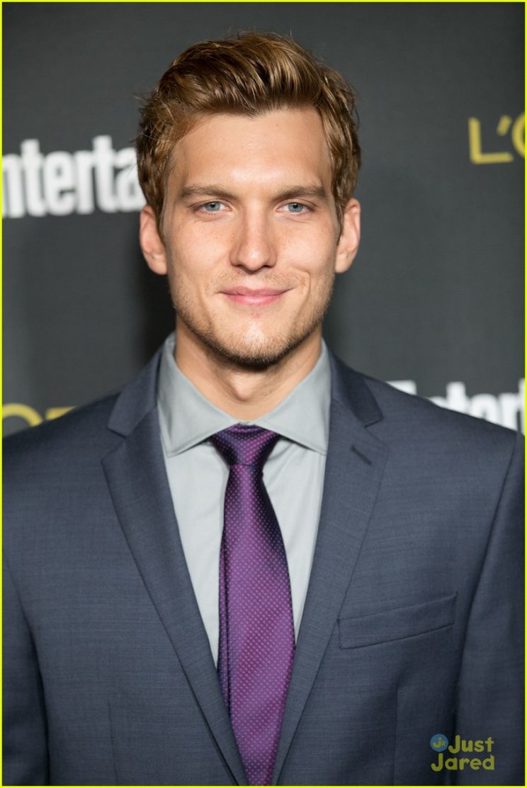 Scott Michael Foster