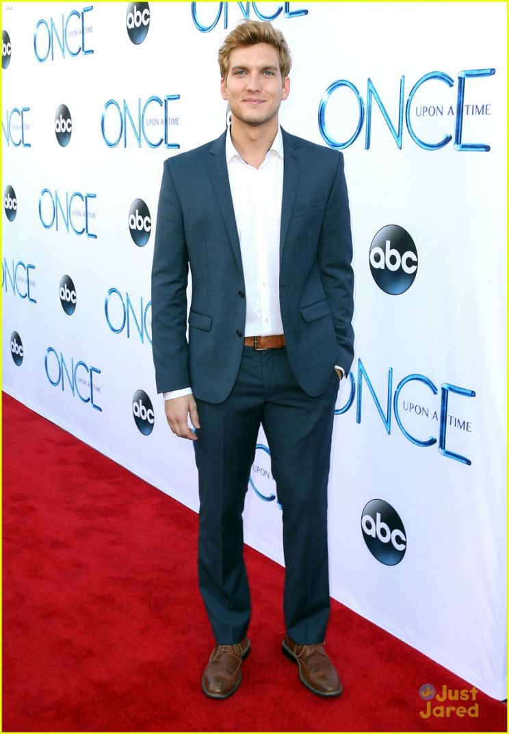 Scott Michael Foster