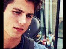 Sean Faris