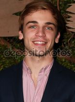 Sean Grandillo