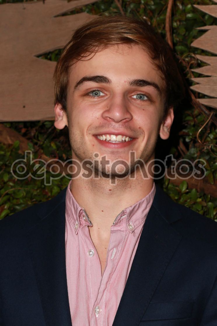 Sean Grandillo