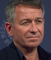 Sean Pertwee