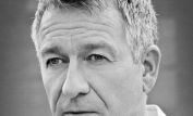 Sean Pertwee