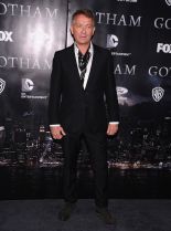 Sean Pertwee photo
