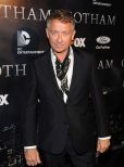 Sean Pertwee