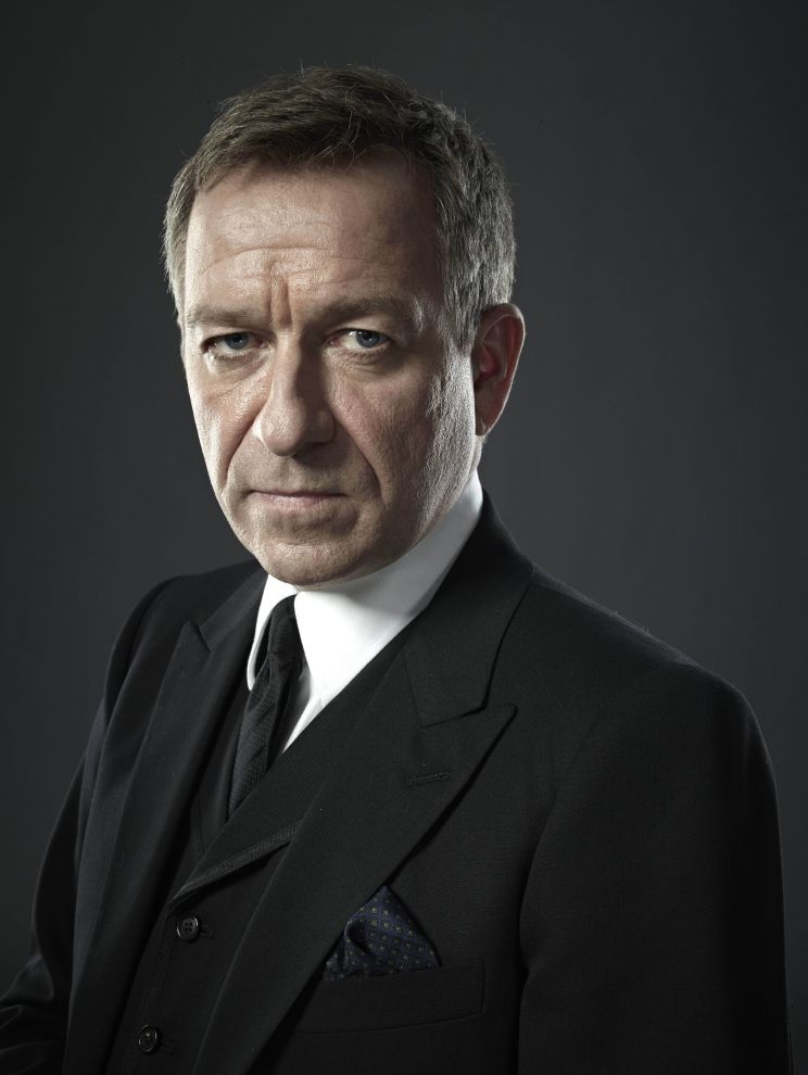 Sean Pertwee