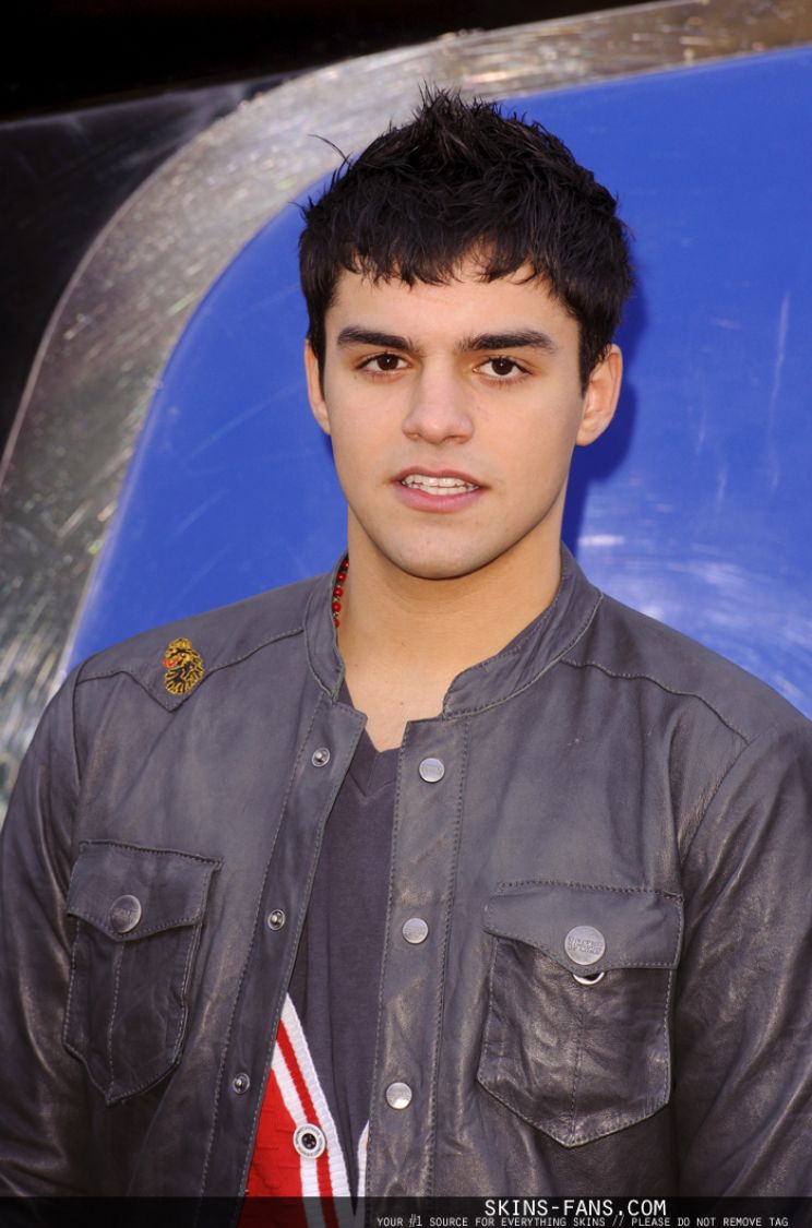 Sean Teale