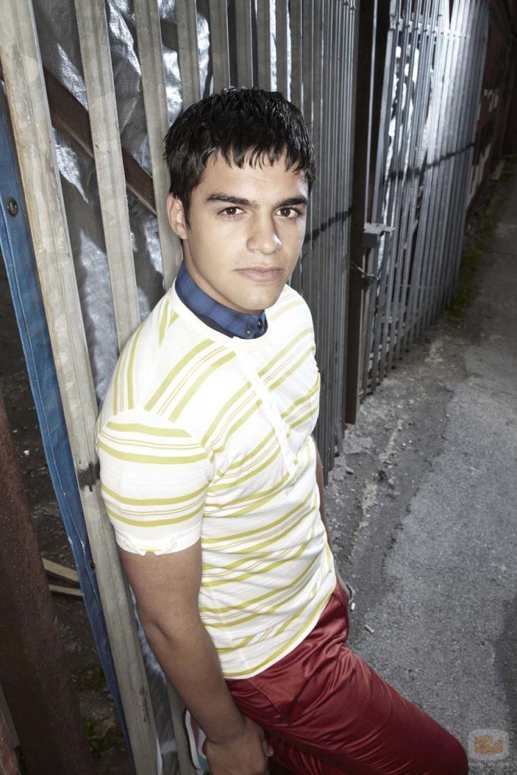 Sean Teale