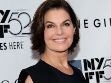 Sela Ward