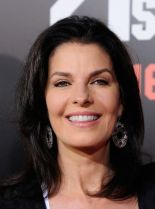 Sela Ward